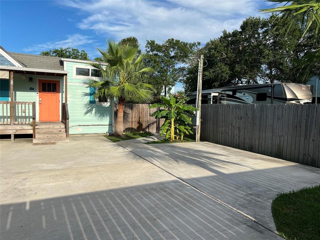 311 8th Street, San Leon, Connecticut image 11