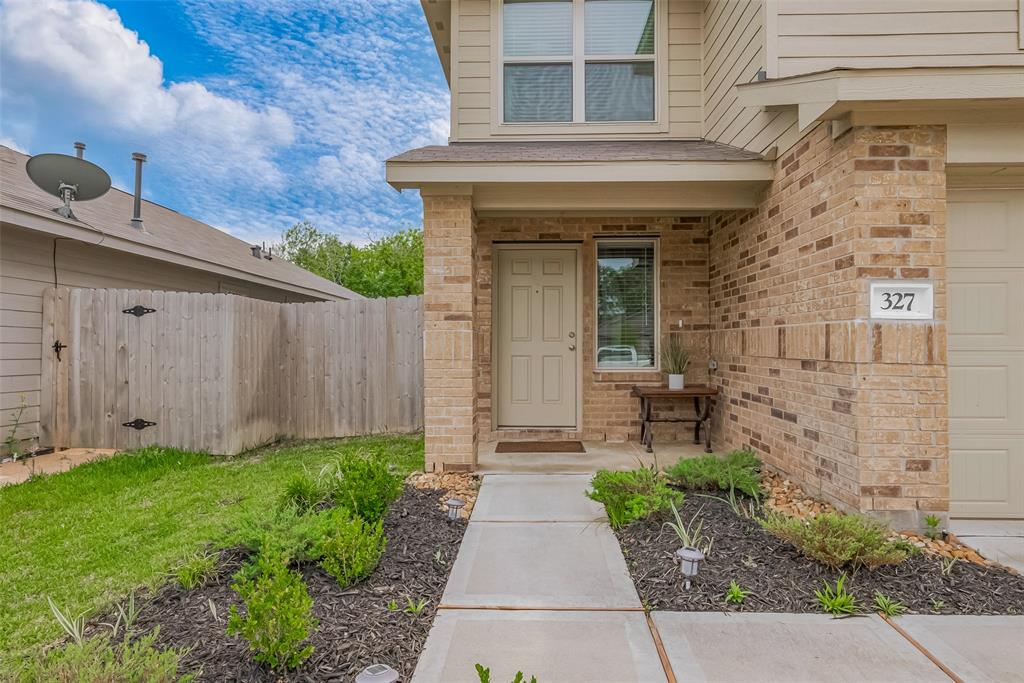327 Riverwood Village Lane, Sealy, Texas image 5
