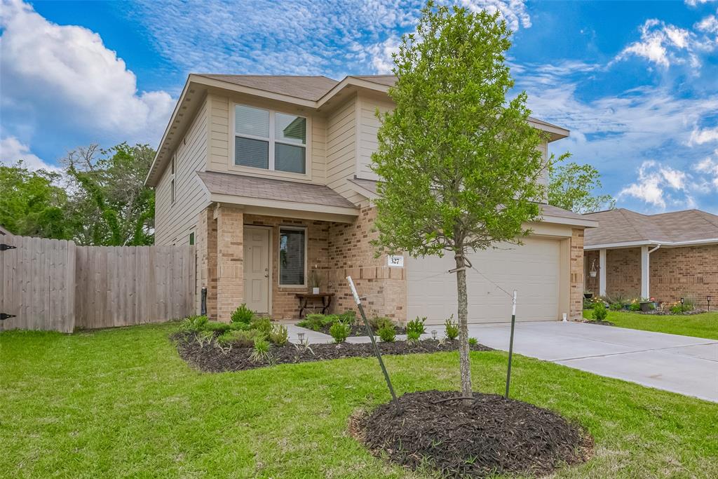 327 Riverwood Village Lane, Sealy, Texas image 2