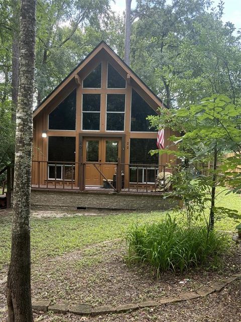 Photo of 20 Shannon Street, Huntsville, TX 77320 (MLS # 60105202)