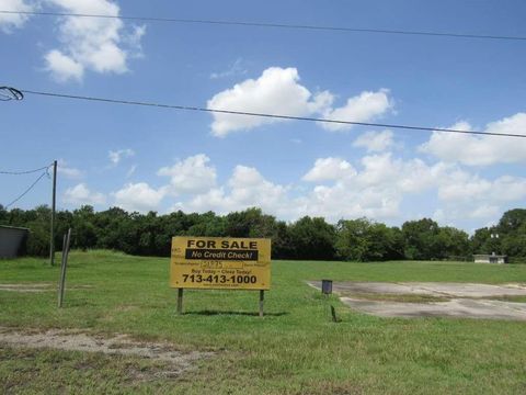 Photo of 1702 S Broadway Street, La Porte, TX 77571 (MLS # 42345742) Photo of 1702 S Broadway Street, La Porte, TX 77571 (MLS # 42345742)