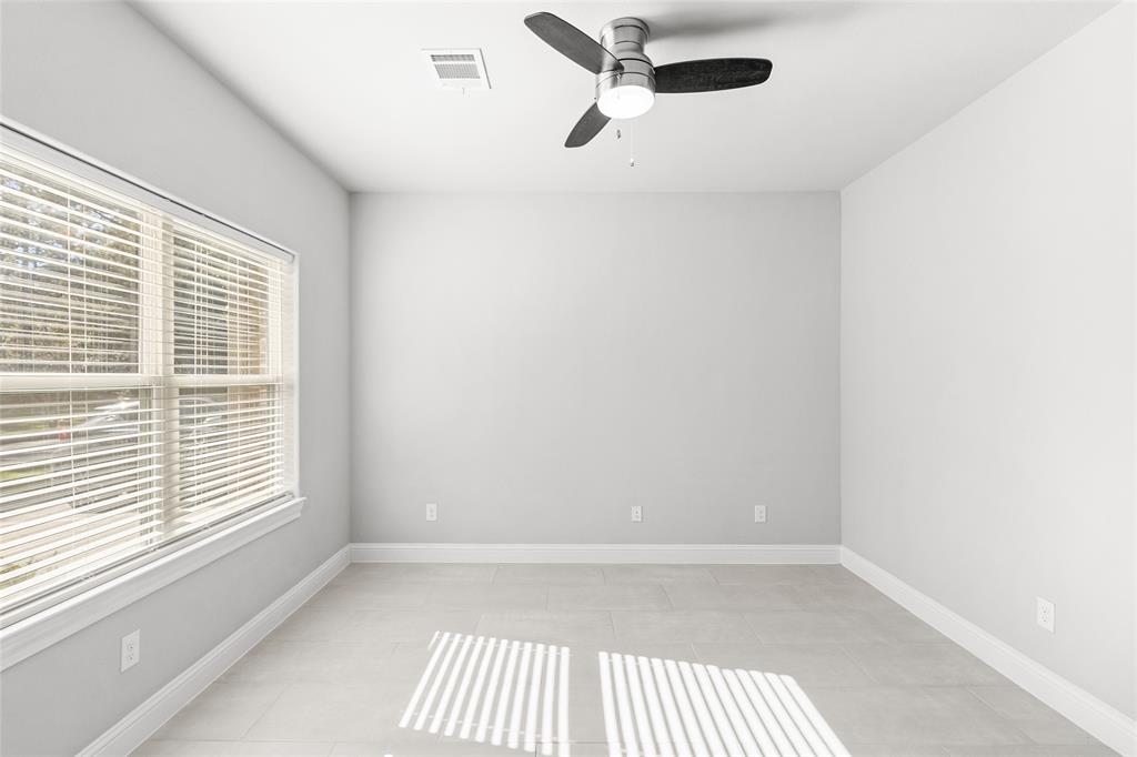 116 Augusta Drive, Huntsville, Texas image 6