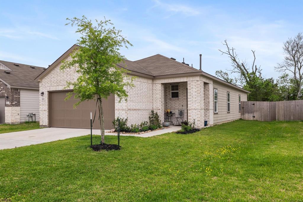 800 Westpointe Drive, Dayton, Texas image 1