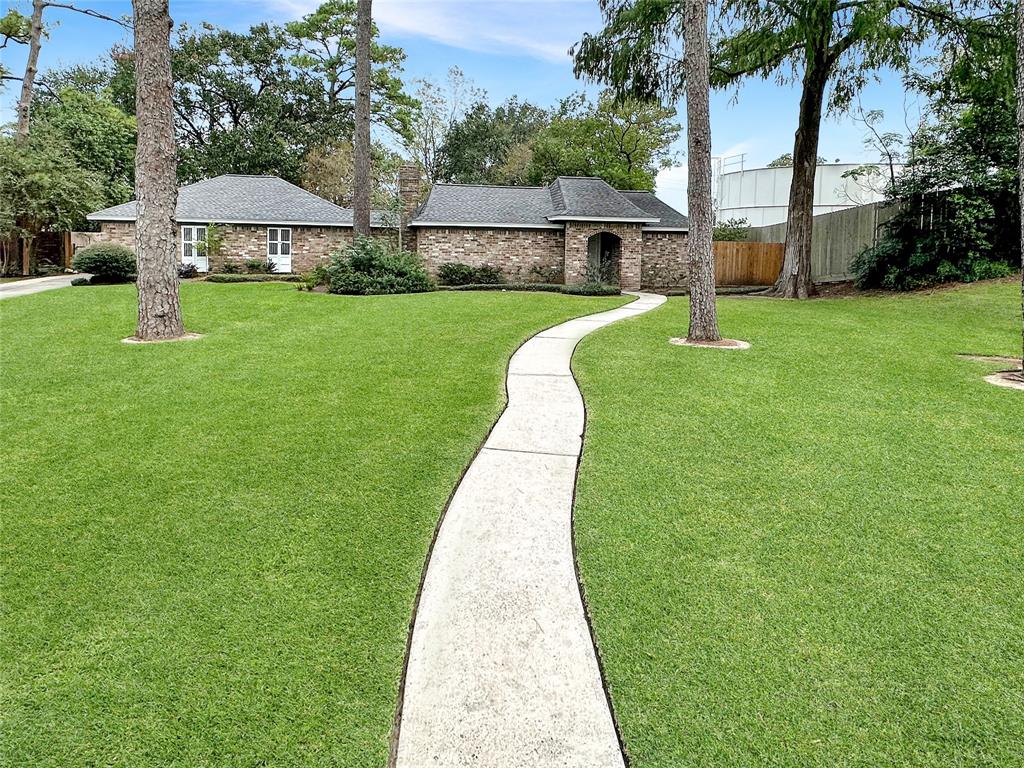 17022 Spring Creek Forest Drive, Spring, Texas image 2