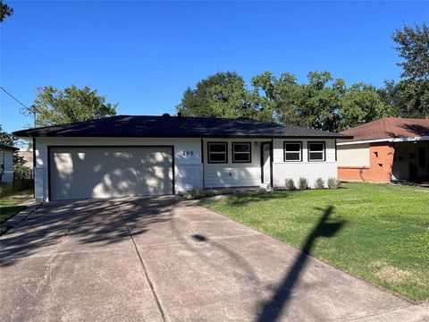 A home in Deer Park