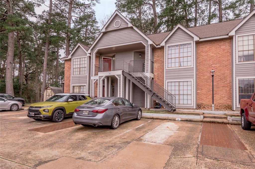 2402 Sycamore Avenue #D2, Huntsville, Texas image 2