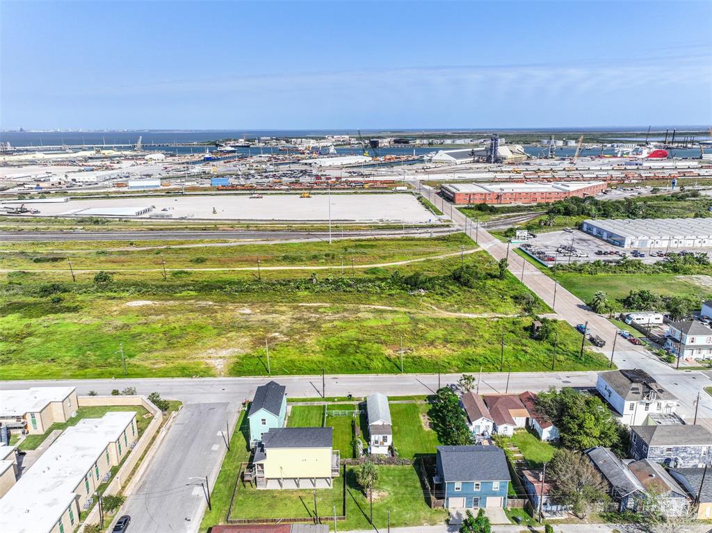 614 38th Street, Galveston, Texas image 8