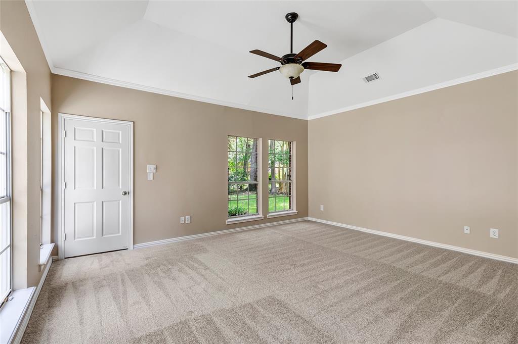 2719 Woodland Ridge Drive, Kingwood, Texas image 32