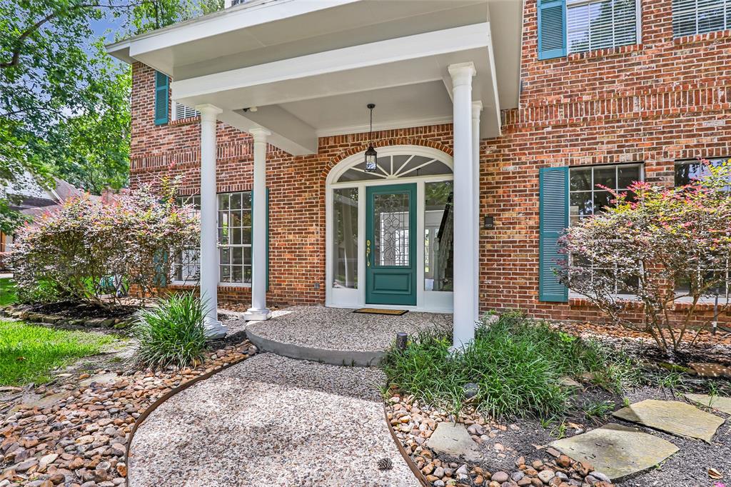 2719 Woodland Ridge Drive
