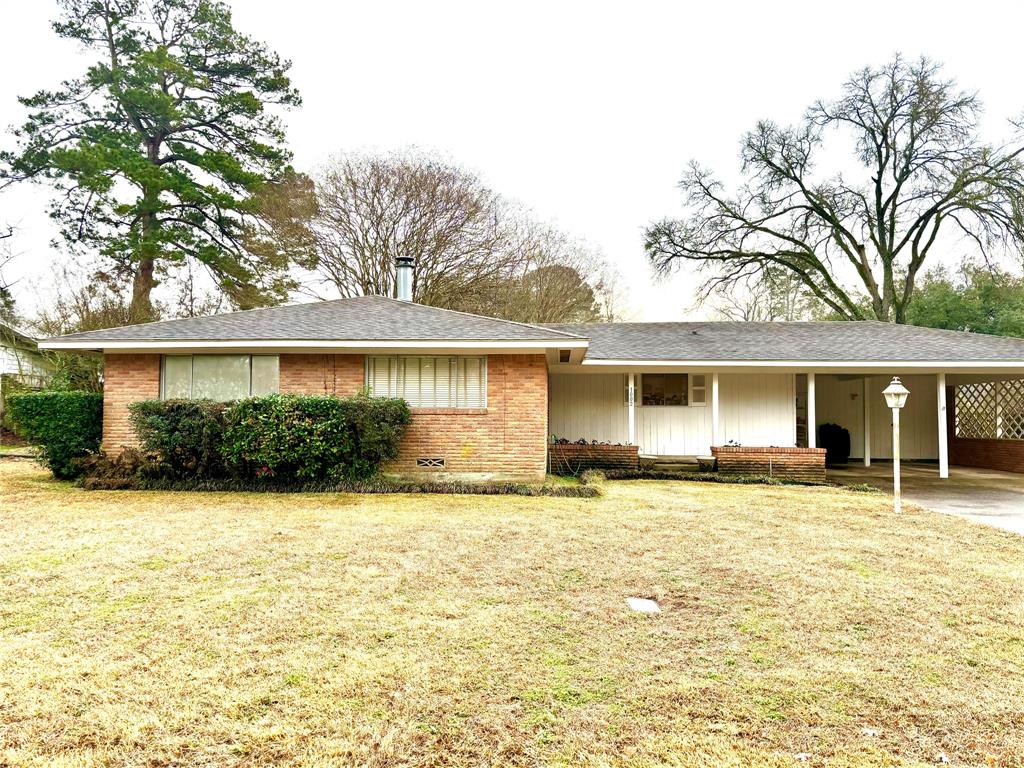 1002 E Redbud Avenue, Crockett, Texas image 2