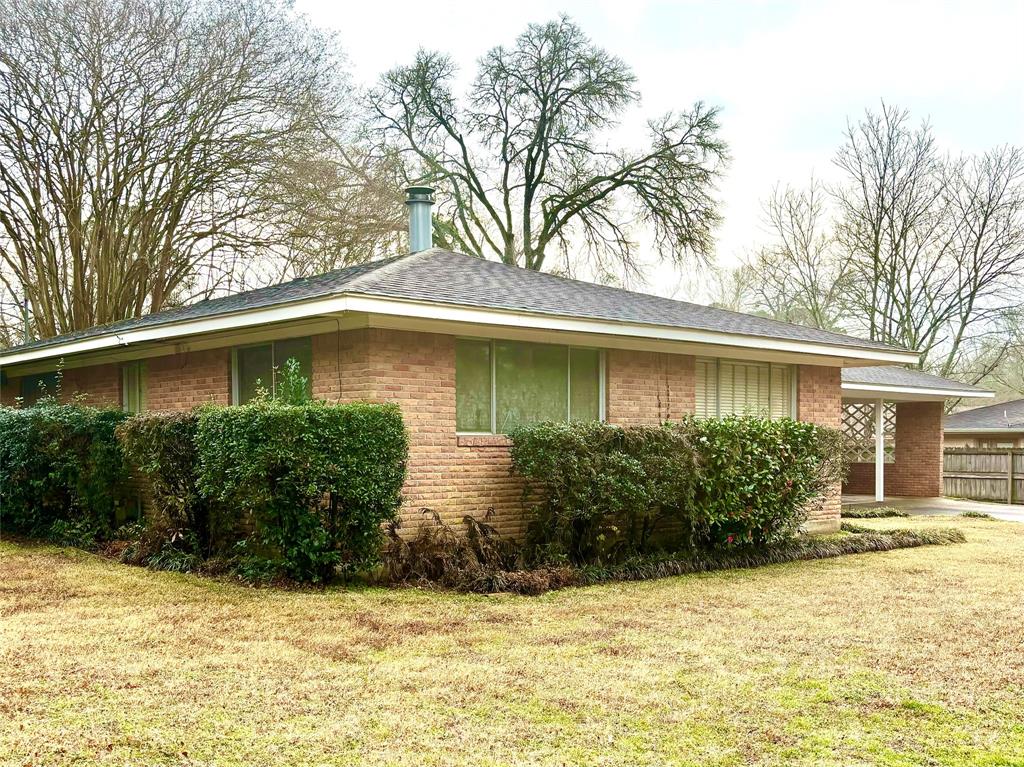 1002 E Redbud Avenue, Crockett, Texas image 7