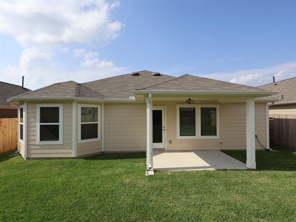 22490 Birchfield Grove Lane, New Caney, Texas image 5