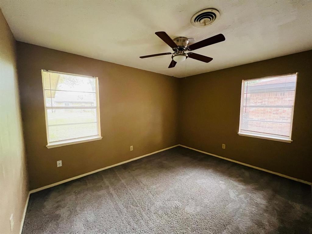 1229 Ramona Street, Angleton, Texas image 6