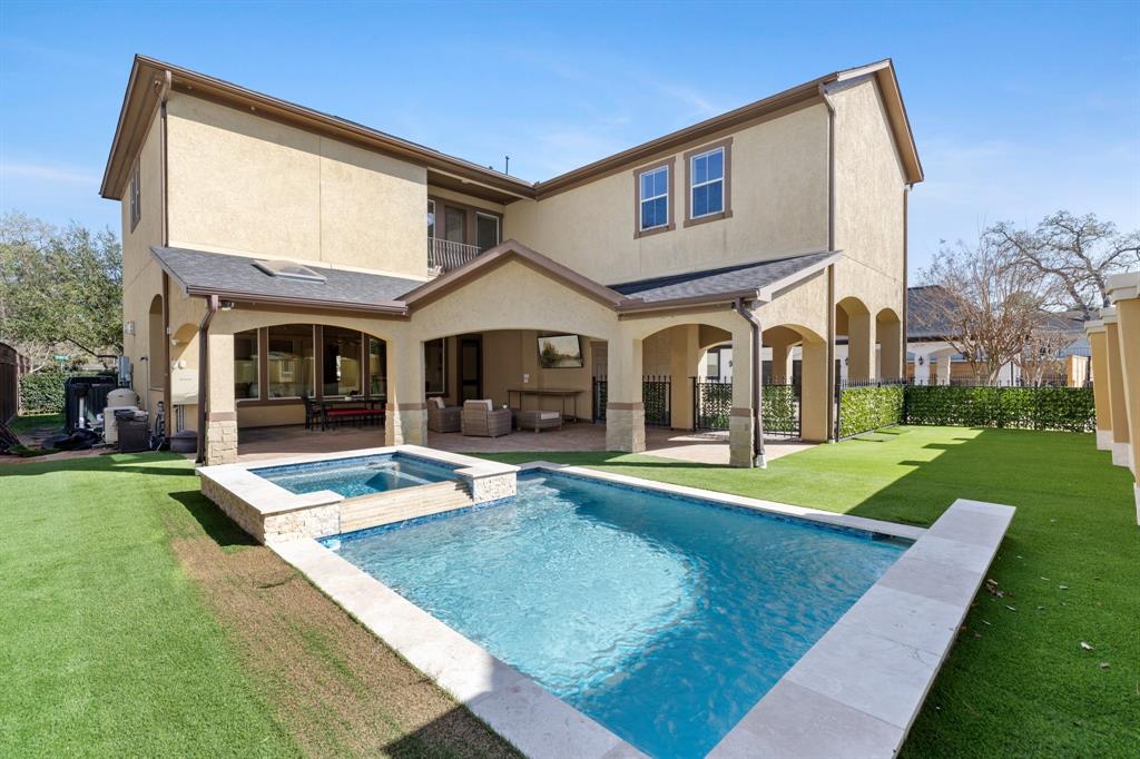 818 Seagler Road, Houston, Texas image 3