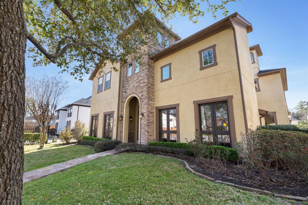 818 Seagler Road, Houston, Texas image 2