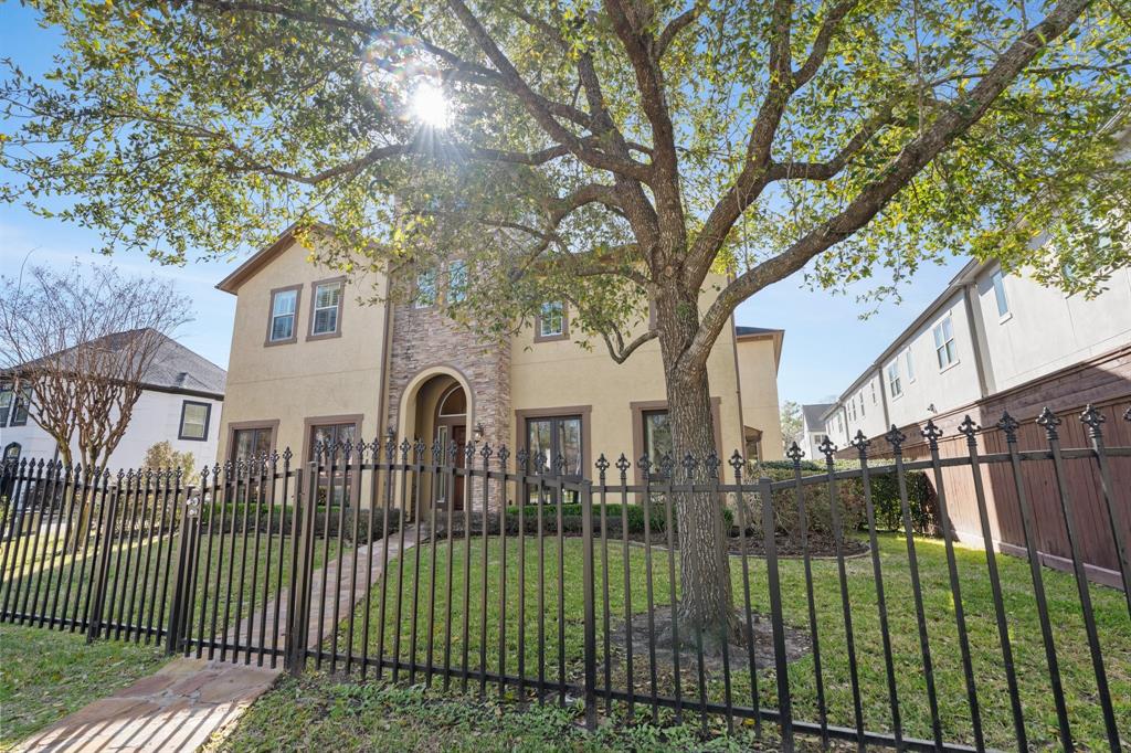 818 Seagler Road, Houston, Texas image 1