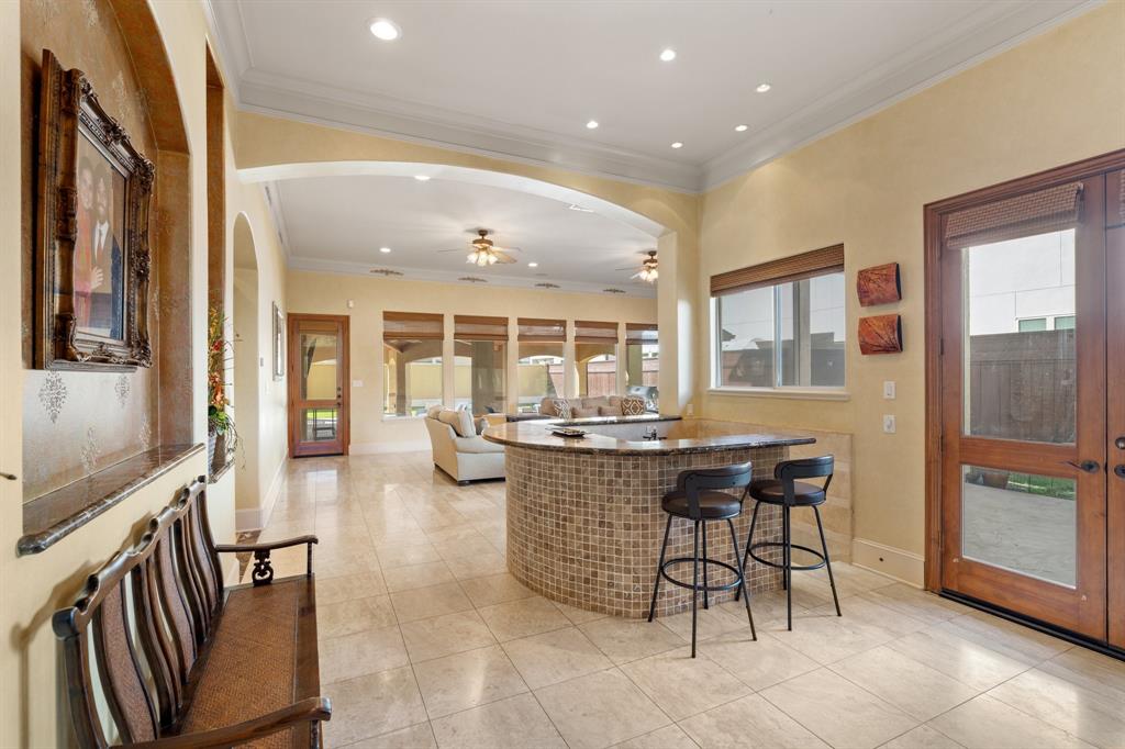818 Seagler Road, Houston, Texas image 9