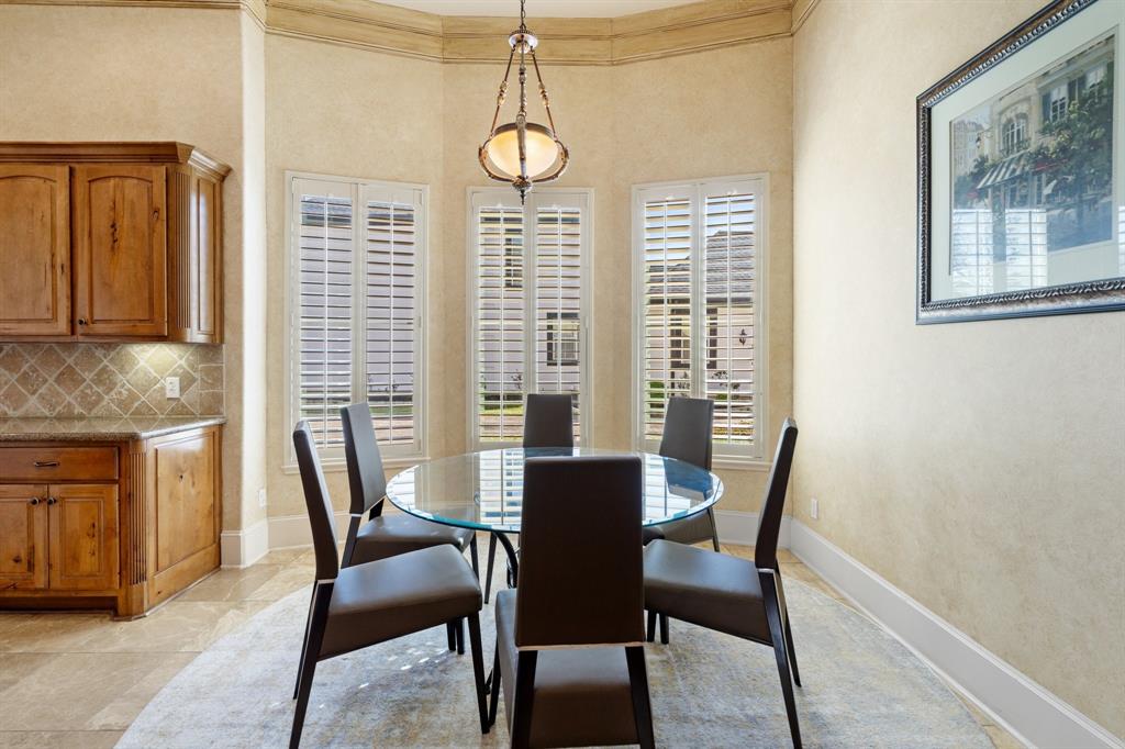 818 Seagler Road, Houston, Texas image 17
