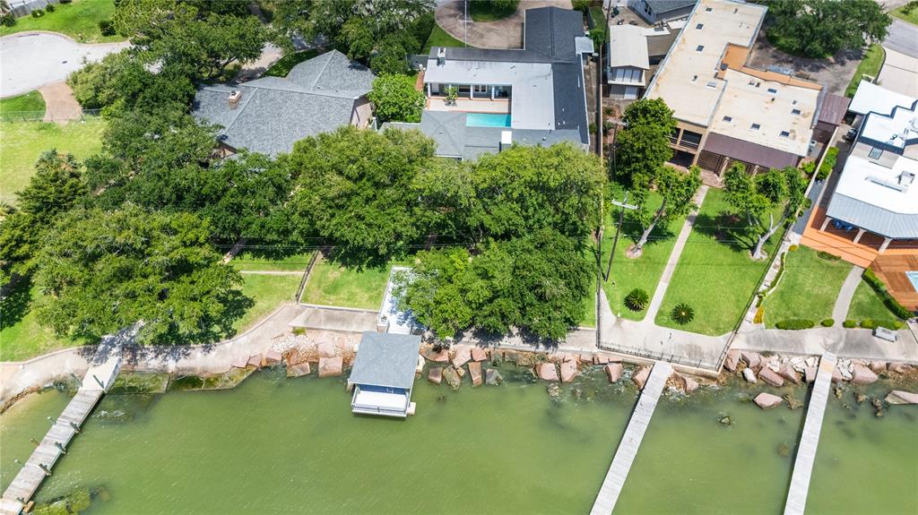 1501 Harbor View Circle