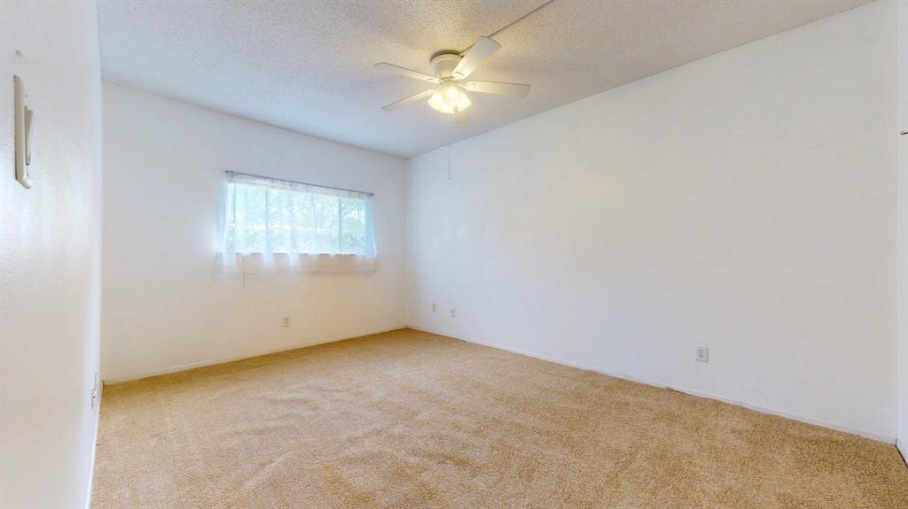 7031 N Holiday Drive, Galveston, Texas image 17