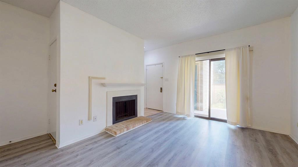 7031 N Holiday Drive, Galveston, Texas image 1