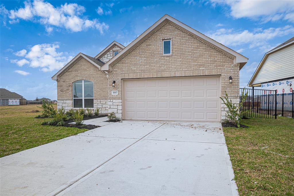 3007 Golden Isle Drive, Texas City, Texas image 2