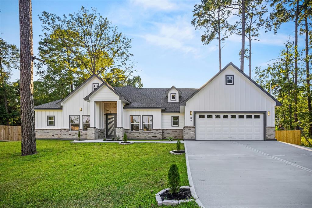 87 Lakeway Ct Court
