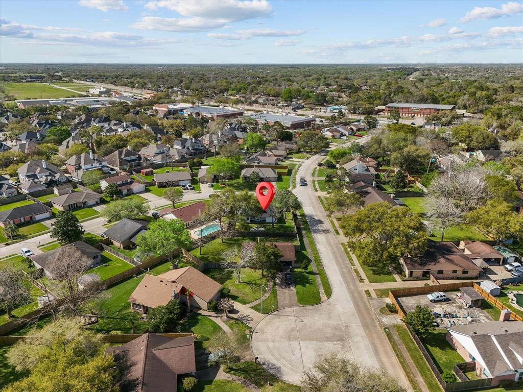 202 Morningside Drive, League City, Texas image 6
