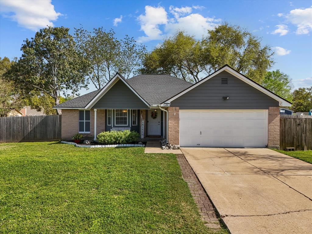 202 Morningside Drive, League City, Texas image 2