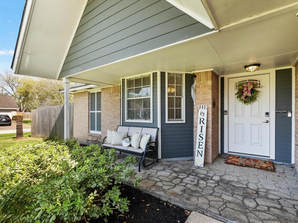 202 Morningside Drive, League City, Texas image 7