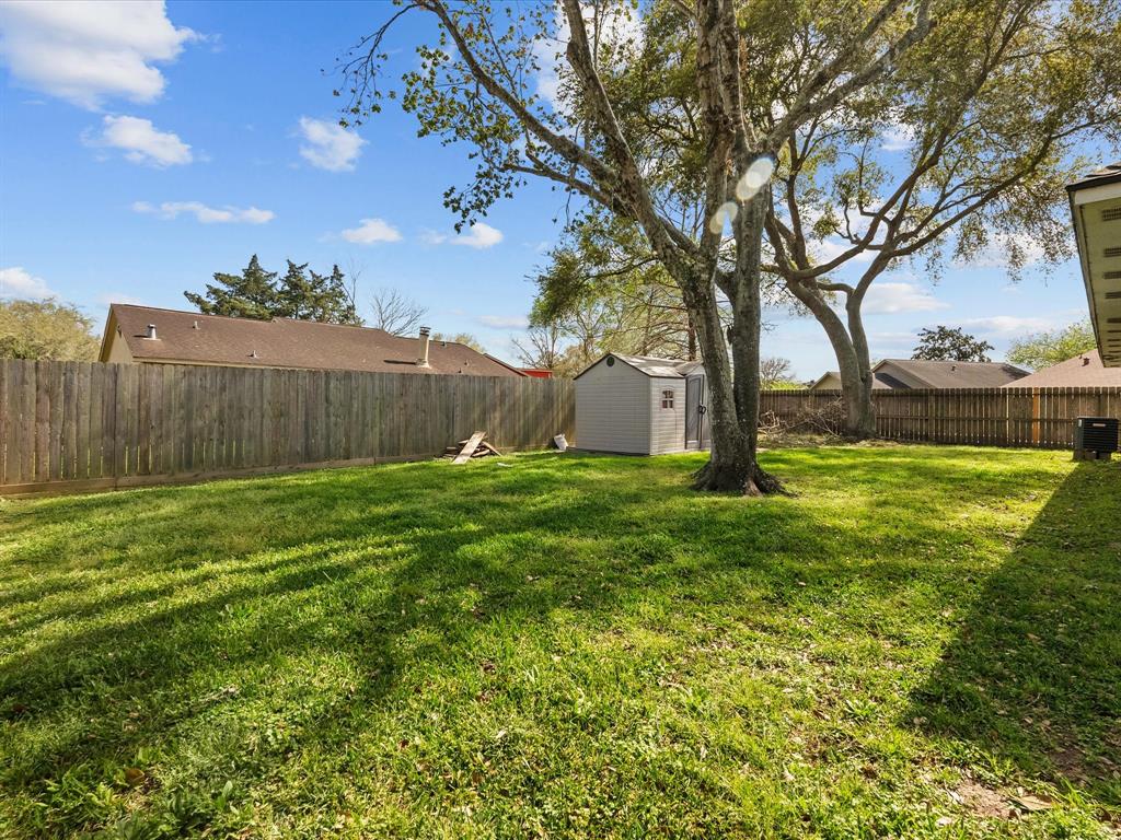 202 Morningside Drive, League City, Texas image 30
