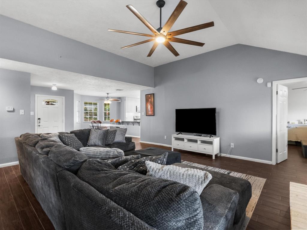 202 Morningside Drive, League City, Texas image 10