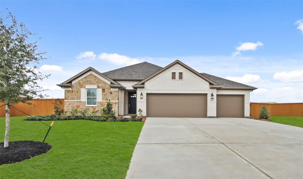 1690 Mesquite Trail, Dayton, Texas image 1