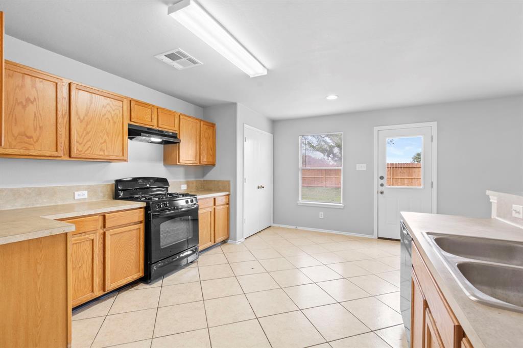 9311 Norwood Trails Drive, Humble, Texas image 7