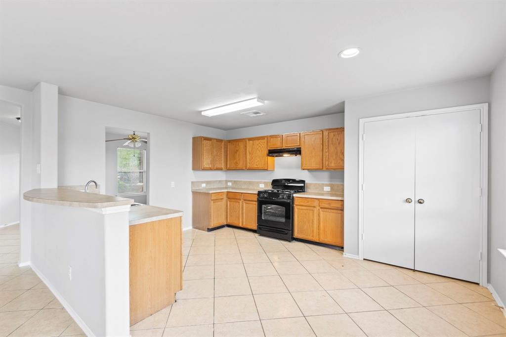 9311 Norwood Trails Drive, Humble, Texas image 8