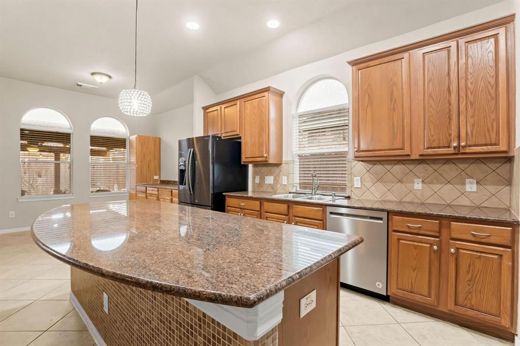 4306 Countrycrossing Drive, Spring, Texas image 6