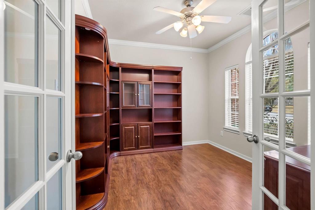 4306 Countrycrossing Drive, Spring, Texas image 9
