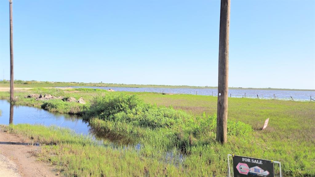 1406 Bahama Lane, Port Bolivar, Texas image 5