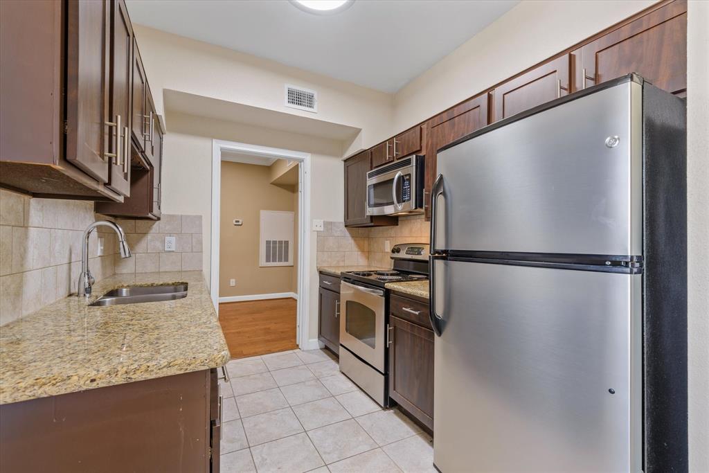 2255 Braeswood Park Drive #146, Houston, Texas image 11