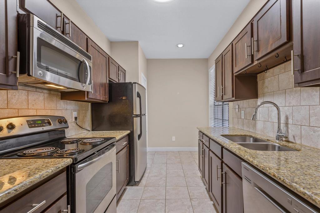 2255 Braeswood Park Drive #146, Houston, Texas image 9