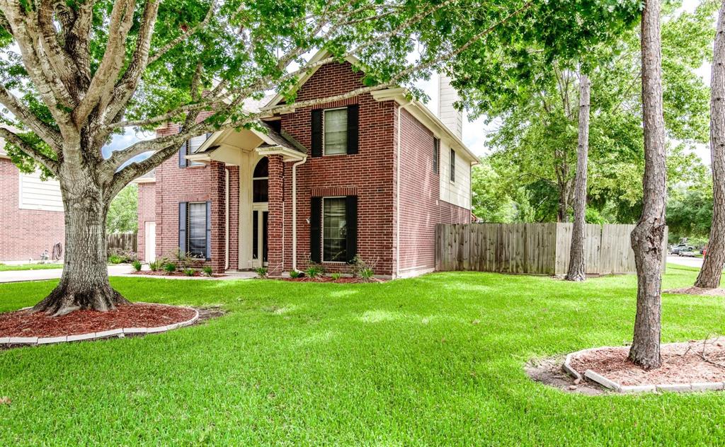 1909 San Joaquin Parkway, Friendswood, Texas image 1