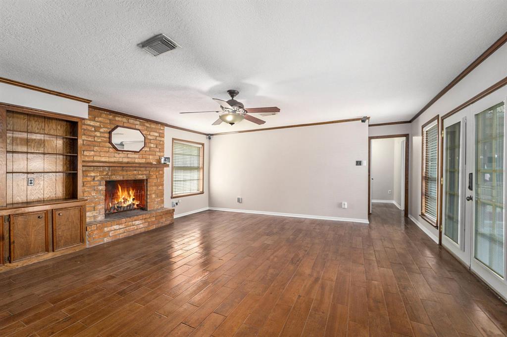 3608 Canterbury Drive, Baytown, Texas image 6