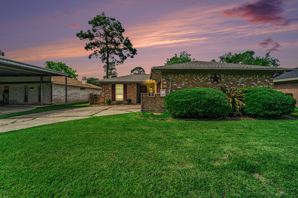 3608 Canterbury Drive, Baytown, Texas image 1