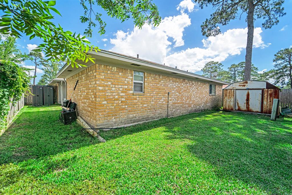 3608 Canterbury Drive, Baytown, Texas image 26
