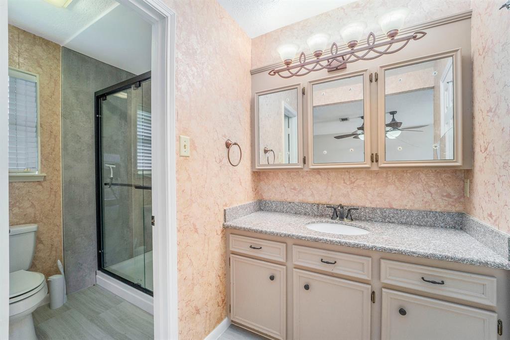 3608 Canterbury Drive, Baytown, Texas image 18