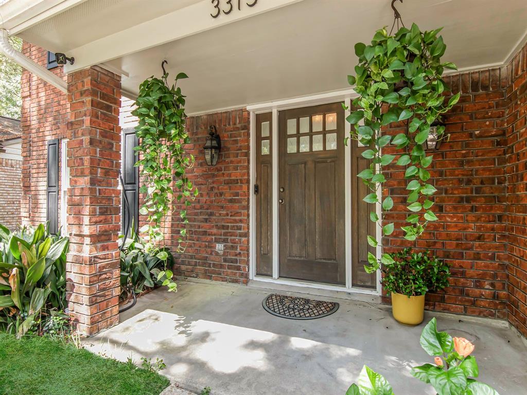 3315 Creek Shadows Drive, Kingwood, Texas image 2