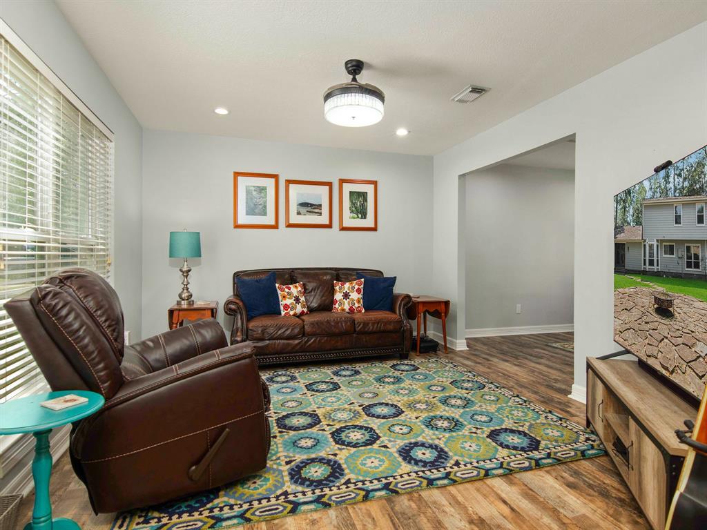 3315 Creek Shadows Drive, Kingwood, Texas image 11