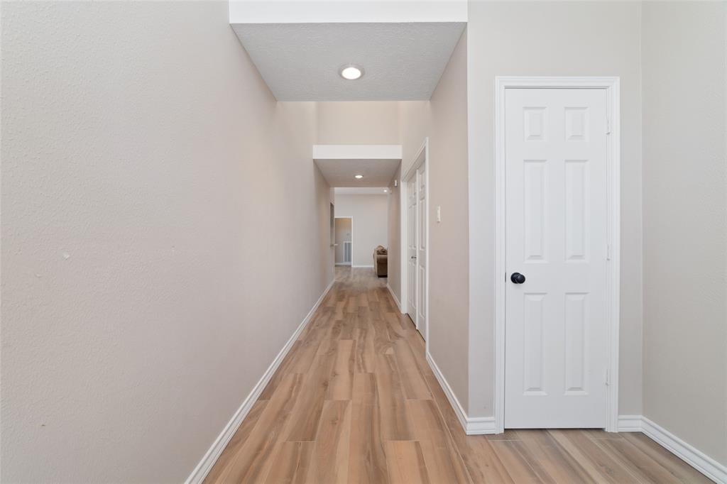 7238 N Hearthstone Green Drive, Houston, Texas image 5