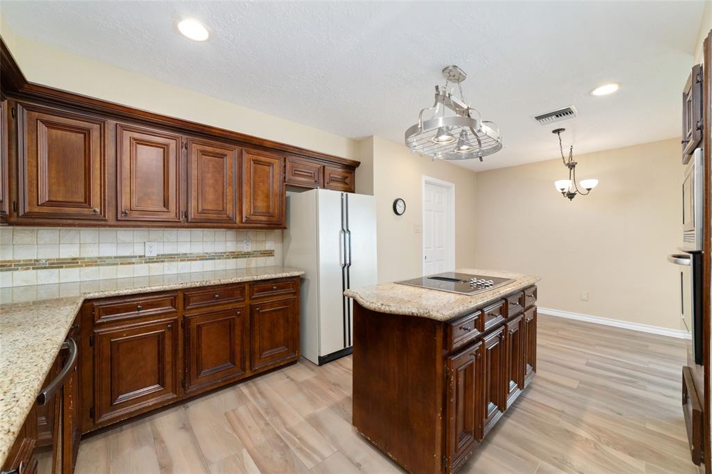 7238 N Hearthstone Green Drive, Houston, Texas image 10