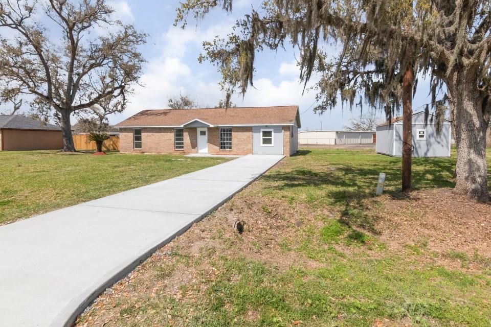 120 Hutson Lane, Brazoria, Texas image 3
